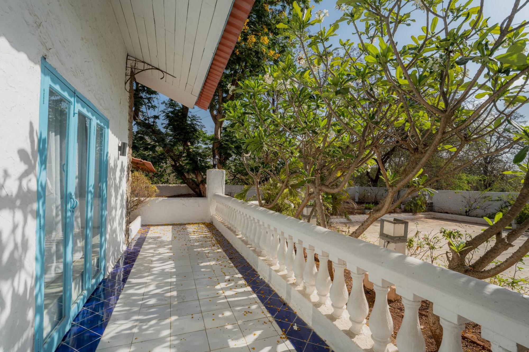 Lohonostays Villa Santorini Alībāg Zewnętrze zdjęcie